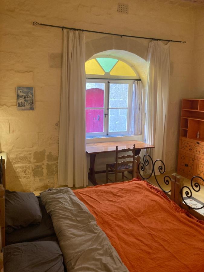 Peaceful Farmhouse Stay With Cozy Yard Għarb Екстериор снимка