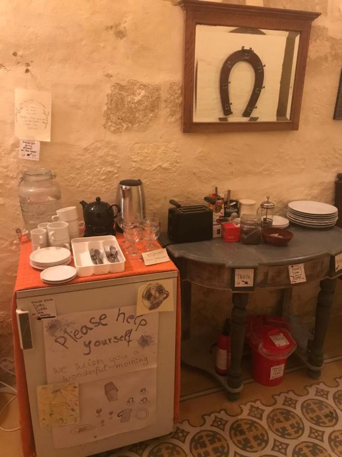Peaceful Farmhouse Stay With Cozy Yard Għarb Екстериор снимка